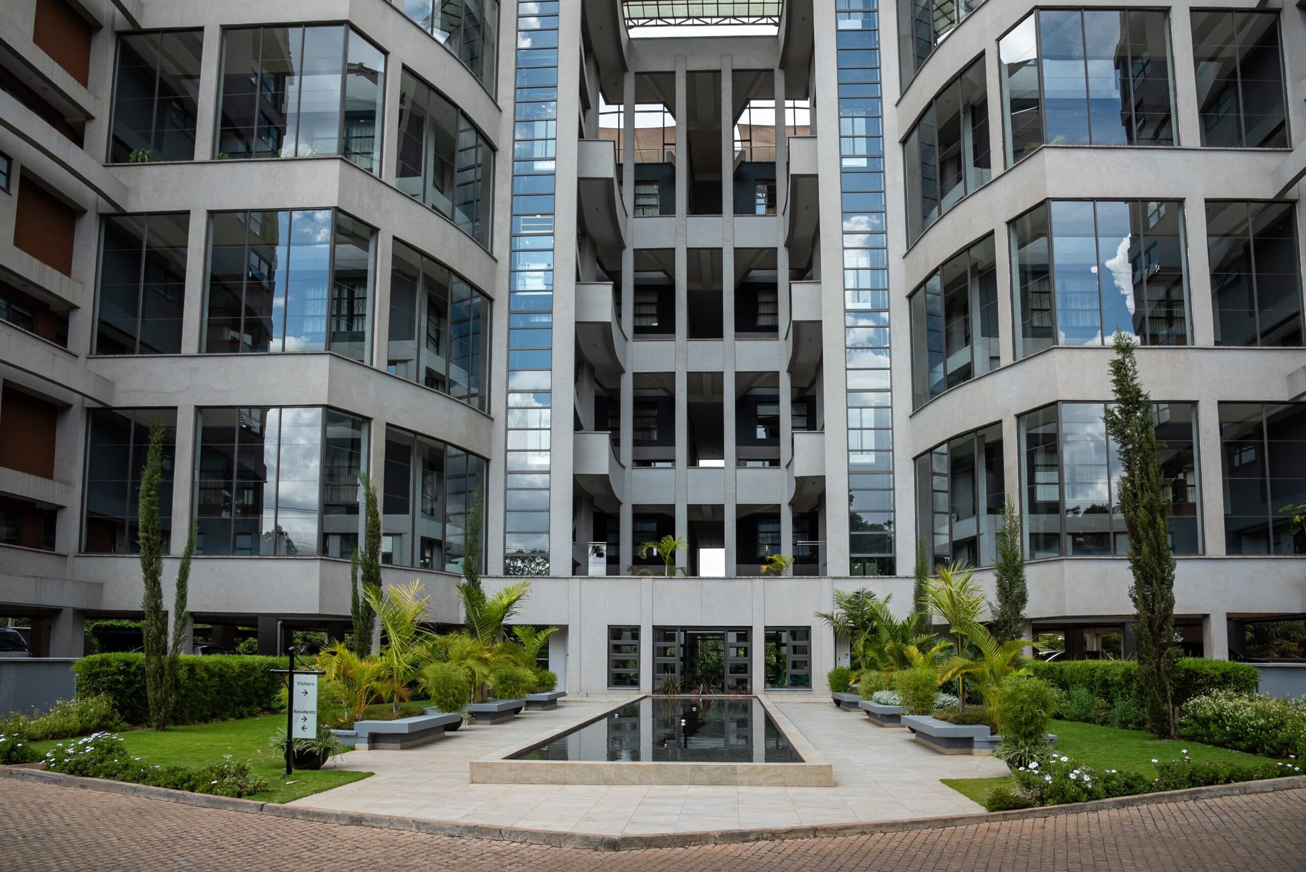 Solitaire Apartments